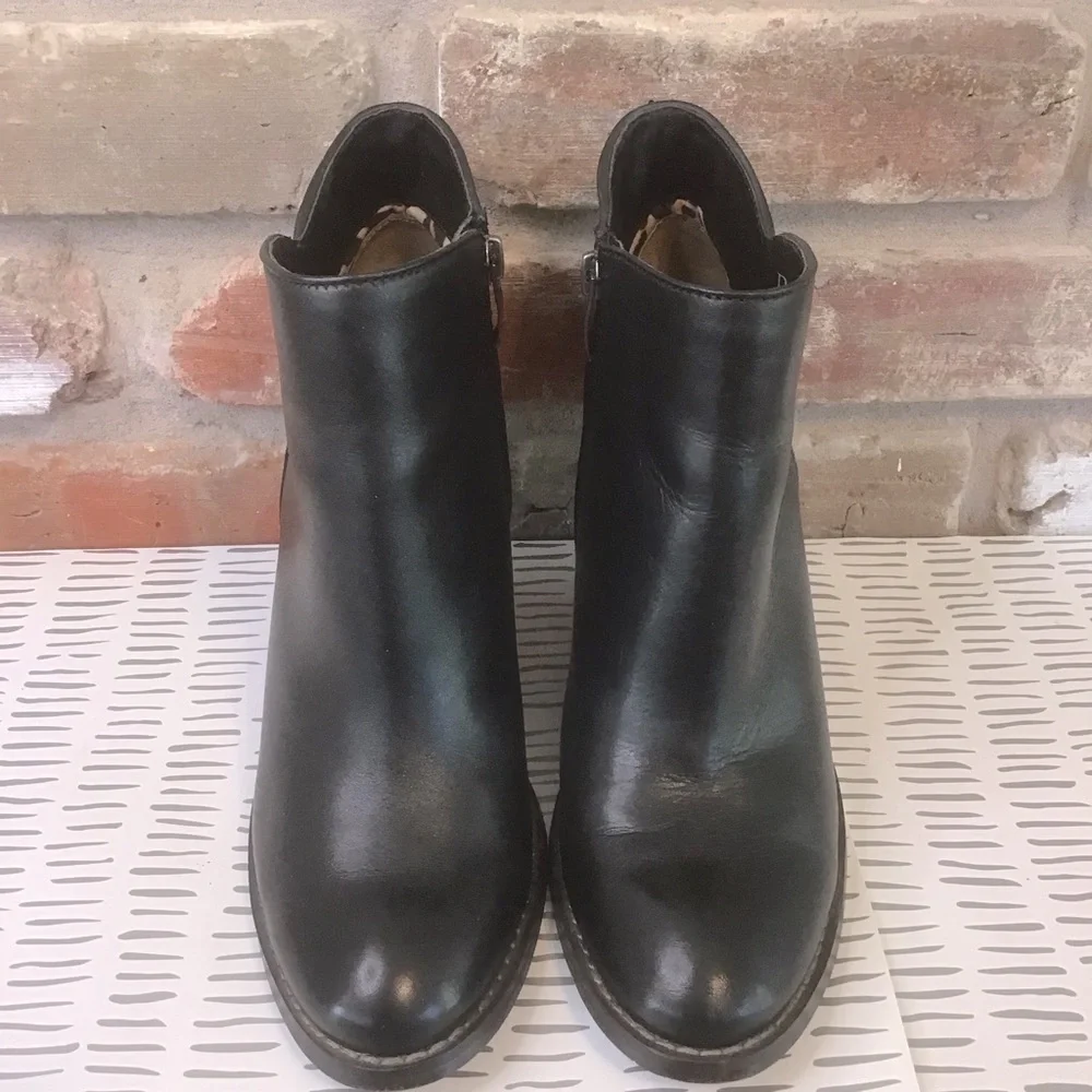 REBA Women’s ENTERTAIN Black Leather Wedge Ankle Boots 8.5